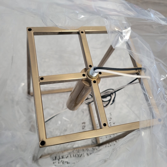 Gold Coco by Canar - Picture 3 of 4